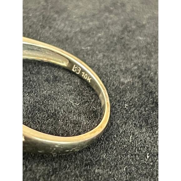 Women's 10K Gold Ring Amethyst Ring Size 7 GUC - Picture 5 of 9